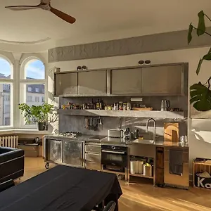  Apartment Modern Meets Classic - Near Volkspark Schoeneberg